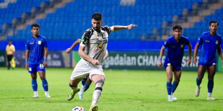 Permalukan Tuan Rumah, Persipura Curi Poin Penuh di Kandang Beruang Madu