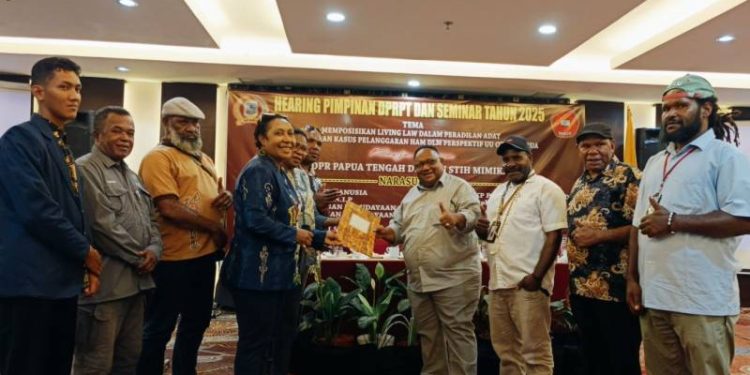 Waket IV DPR PT Sambut Baik PP living law dan siap tindak lanjut hasil seminar di Timika