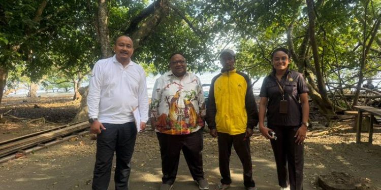 *Kampung Nelayan di Papua Tengah* 