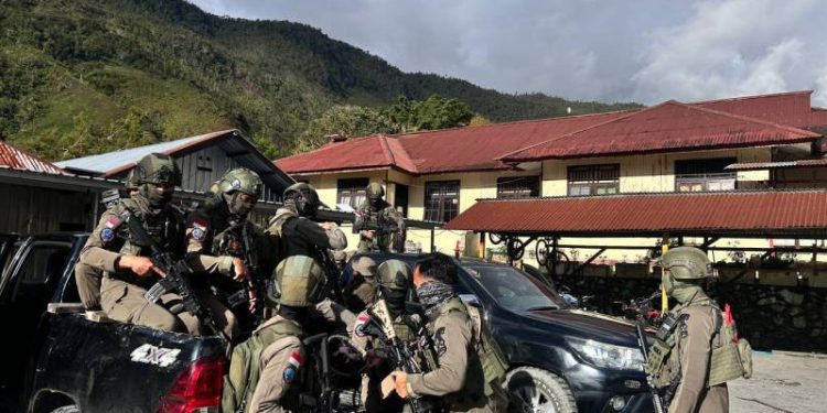 Satgas Damai Cartenz Lumpuhkan Anggota KKB Puncak Jaya yang Sempat Melawan Saat Ditangkap