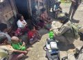 Sambangi Pengungsian Gigobak, Satgas Damai Cartenz Melakukan Pemeriksaan Kesehatan Warga