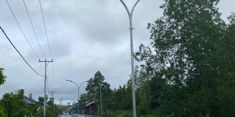 Pemkab Asmat Siapkan Pengadaan 123 Unit Lampu Jalan di Kota Agats untuk Tingkatkan Keamanan Masyarakat