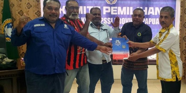 Tim 9 Legenda Persipura Resmi Deklarasikan Dukungan untuk Matius Fakhiri di PSSI Papua 1