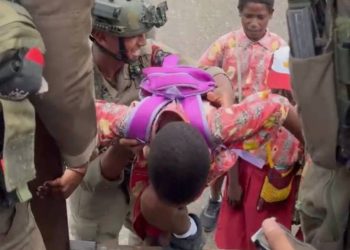 Jaga Stabilitas Nduga, Satgas Damai Cartenz Intensifkan Patroli Humanis di Kenyam